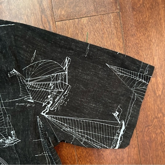 Cooke Street Honolulu Men’s Reverse Shirt, Black w/ Blue Sailboats, Size Large - Picture 5 of 14